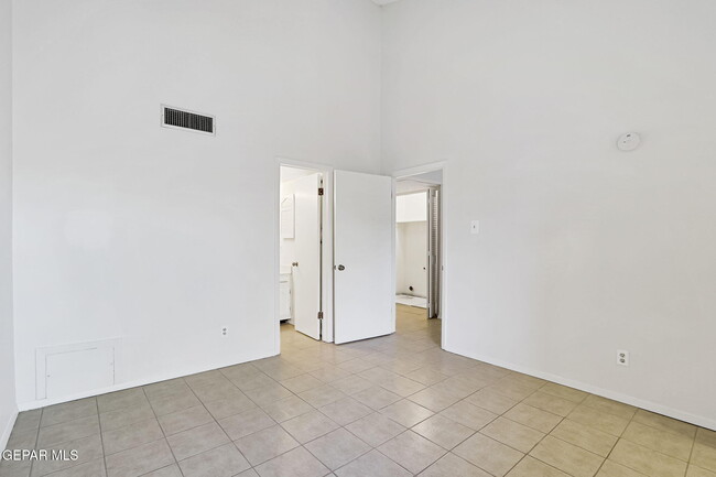 Building Photo - 1742 Pico Alto Dr