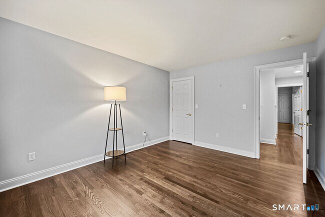 Building Photo - 41 Park Pl Cir