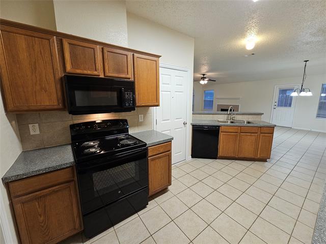 Building Photo - 212 Enchanted Ct