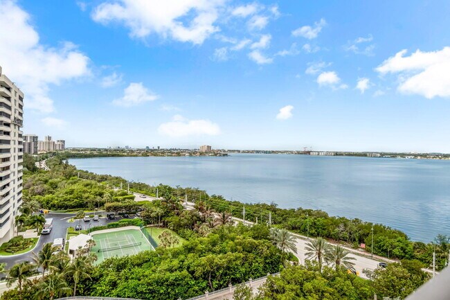 Building Photo - 5380 N Ocean Dr