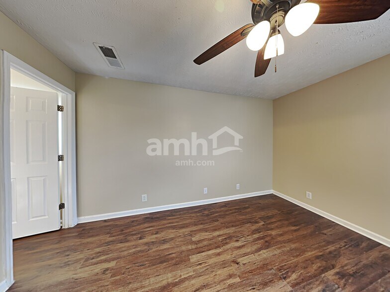 Building Photo - 2721 Apostle Ln