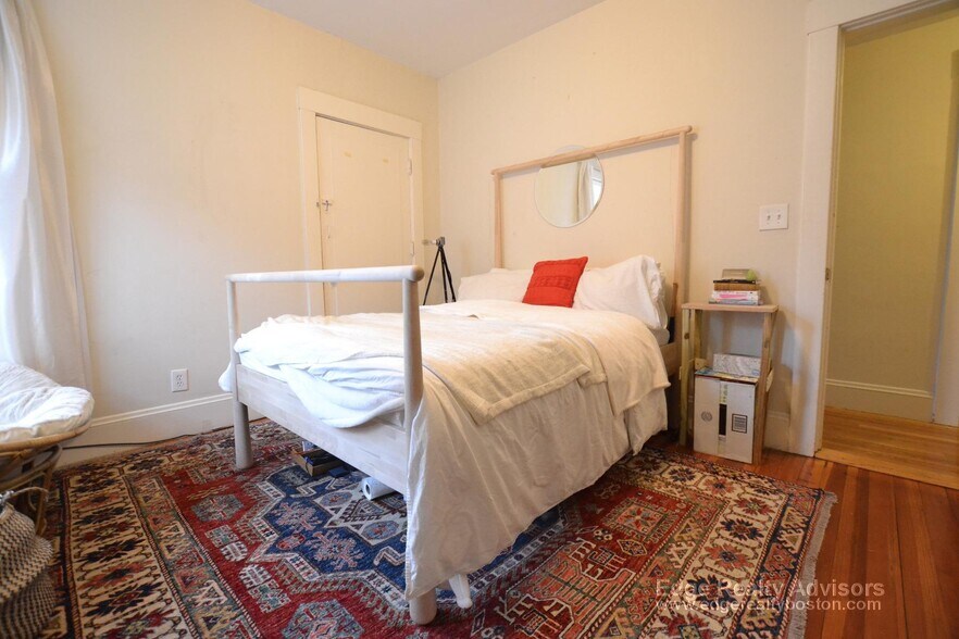 Building Photo - 209 Chestnut Hill Ave