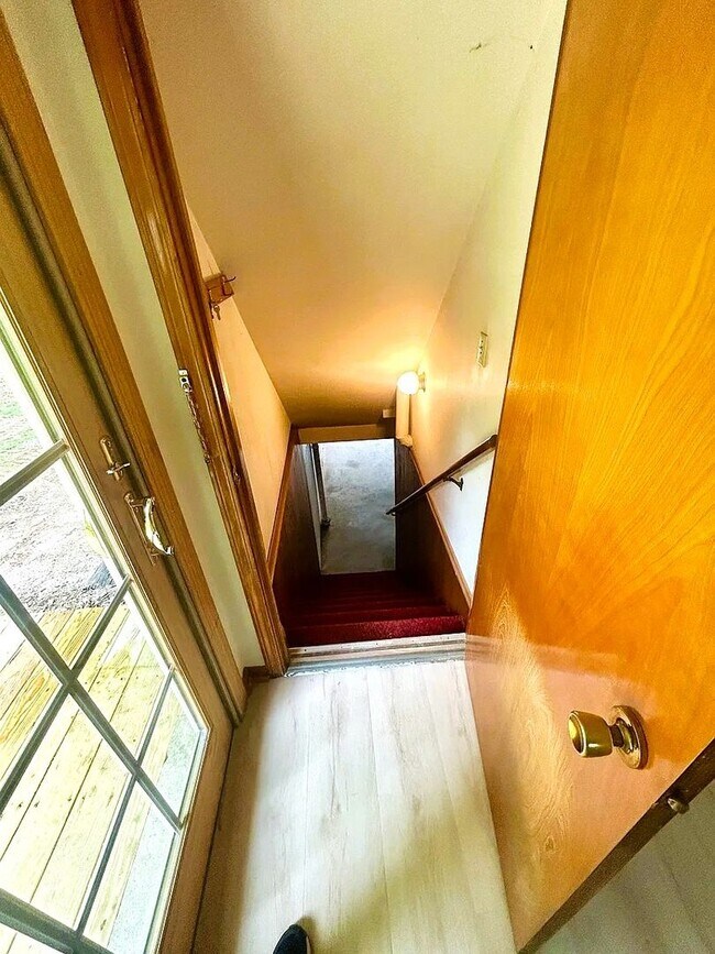 Building Photo - Corydon Rental | 3 Bedroom, 2 Bath Home on Nearly 2 Acres