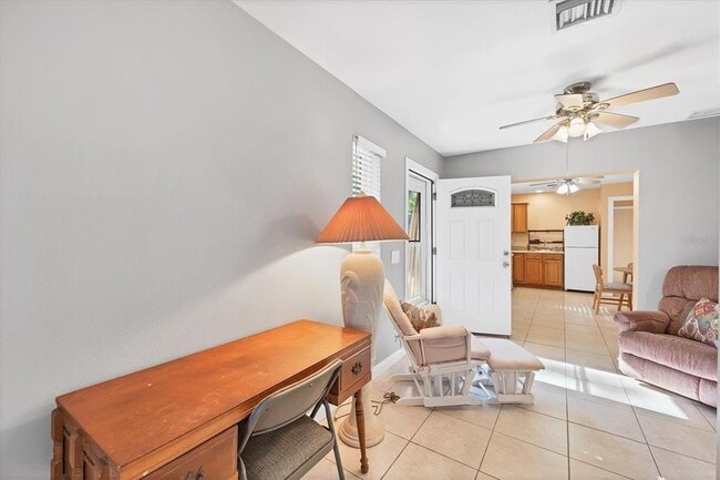 Building Photo - 2703 Forest Knoll Dr