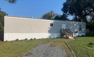 Building Photo - **COMING FIRST WEEK OF SEPTEMBER SPACIOUS 2 bd. 2 bath MOBILE HOME**