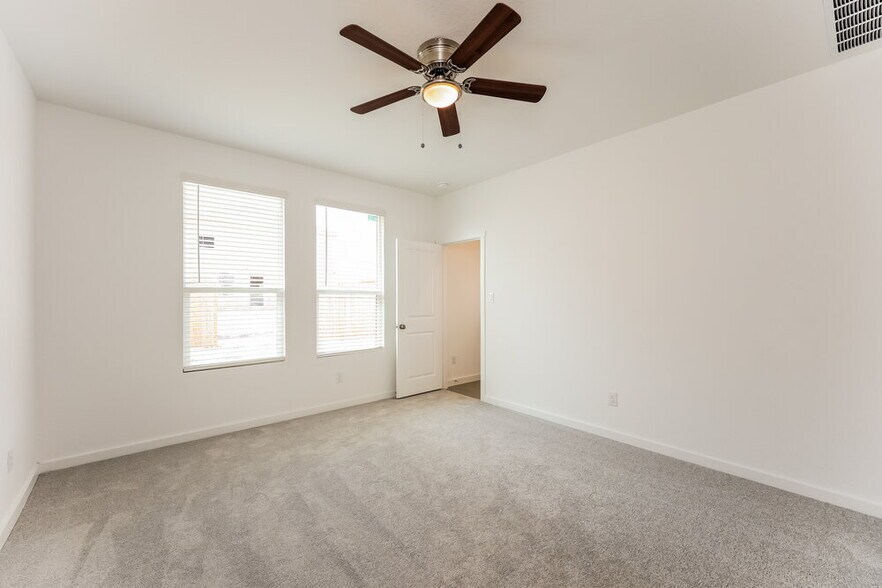 Building Photo - 534 Kayden Ct