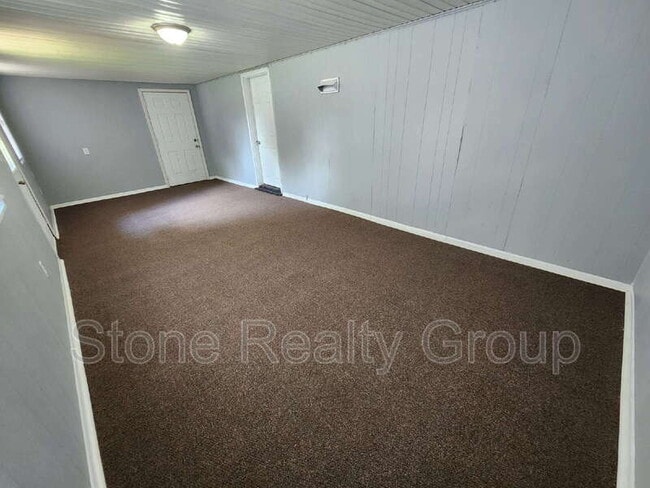 Building Photo - 2105 Berne Ave