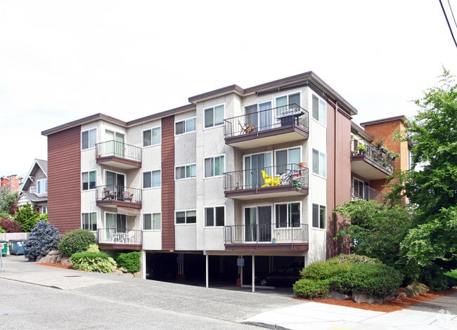 Primary Photo - Sandra Apartments