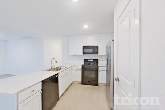 Building Photo - 1605 Baugh St