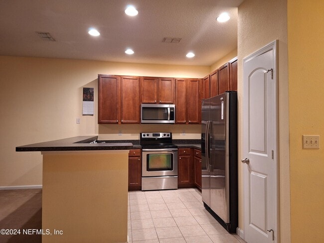 Building Photo - 13360 Ocean Mist Dr