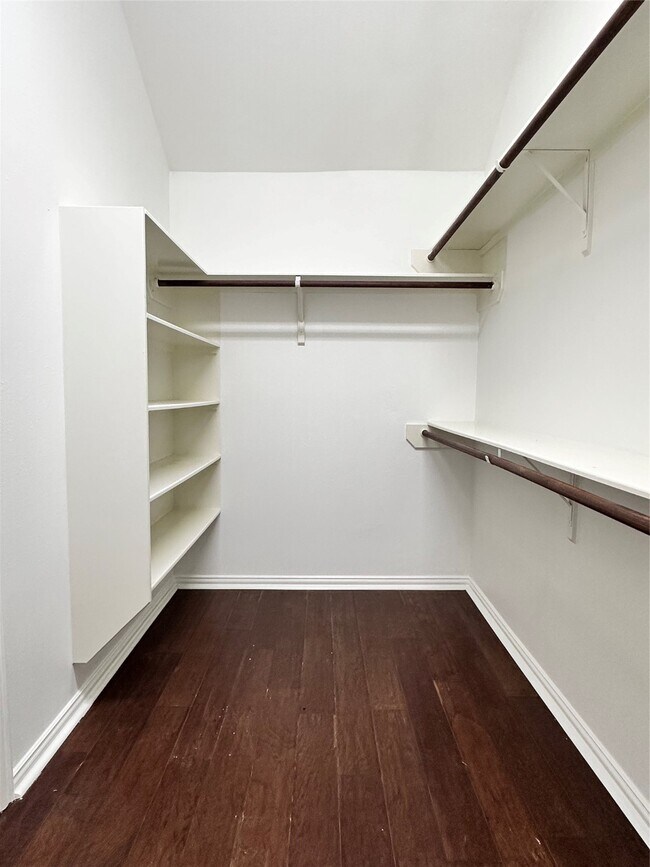 Building Photo - 18507 S Raven Shore Dr