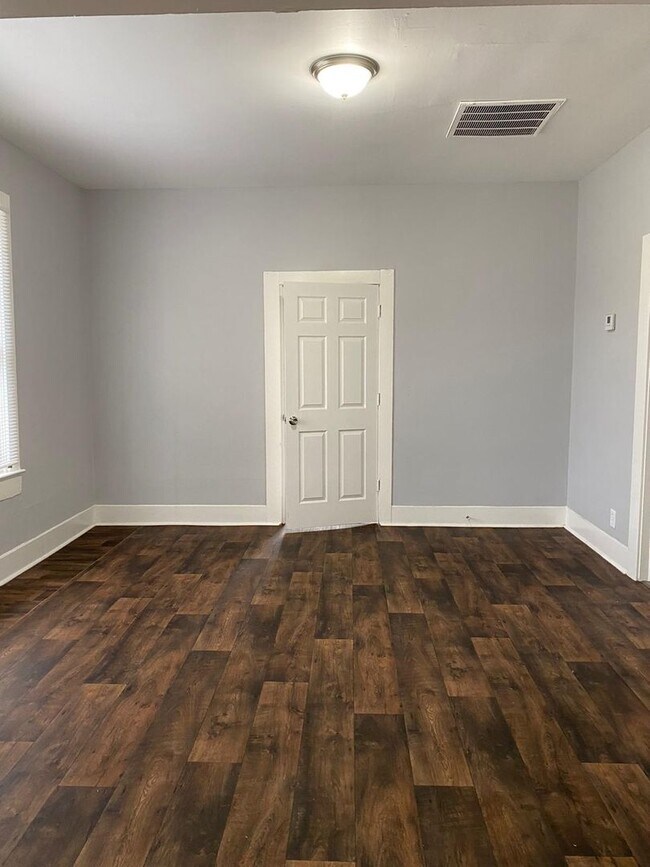 Building Photo - 2781 Sabine Pass Ave
