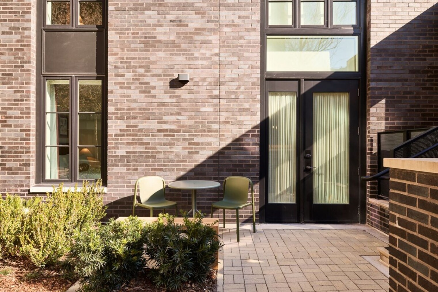 Building Photo - 110 Ann St