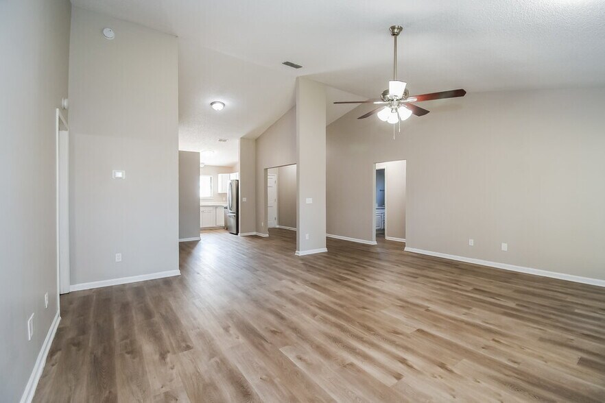 Building Photo - 7323 Sweet Rose Ln