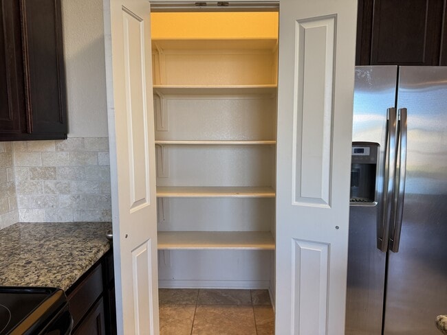 Building Photo - 5607 Markham Dr