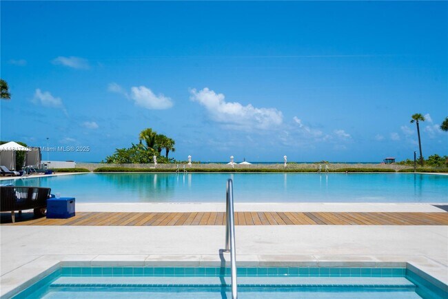 Building Photo - 360 Ocean Dr