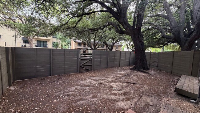 Building Photo - 106-E Eden at Avondale