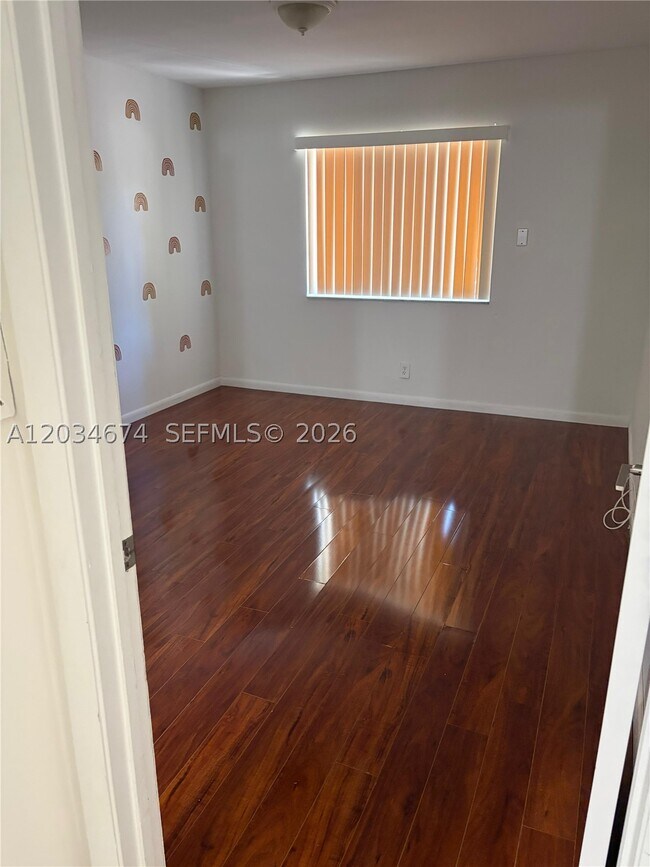 Building Photo - 13935 SW 93rd Ln