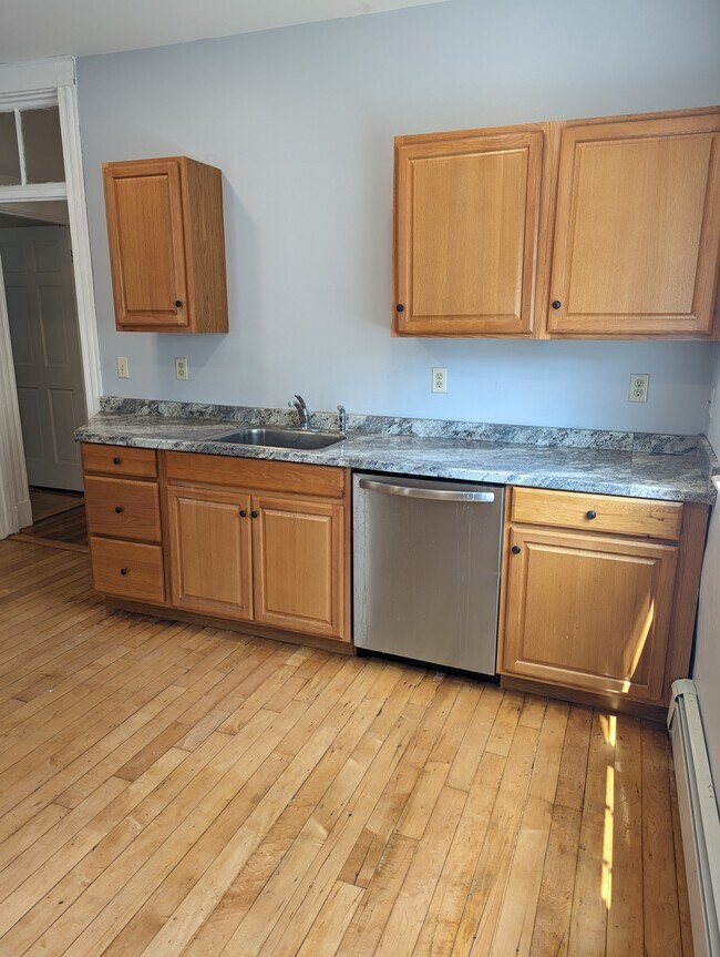 Building Photo - 308 Belgrade Ave