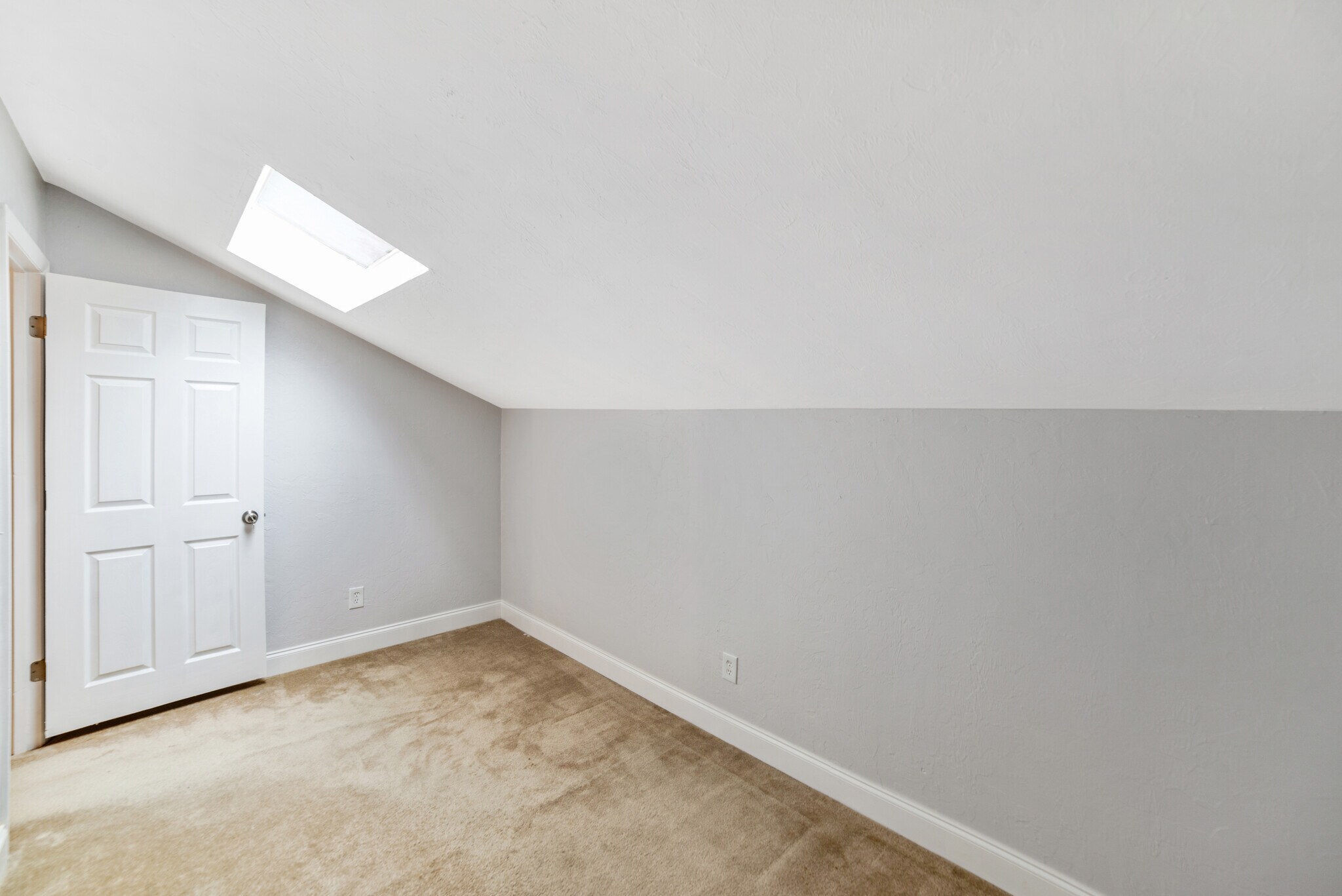 Building Photo - 4307 SW 70th Ter