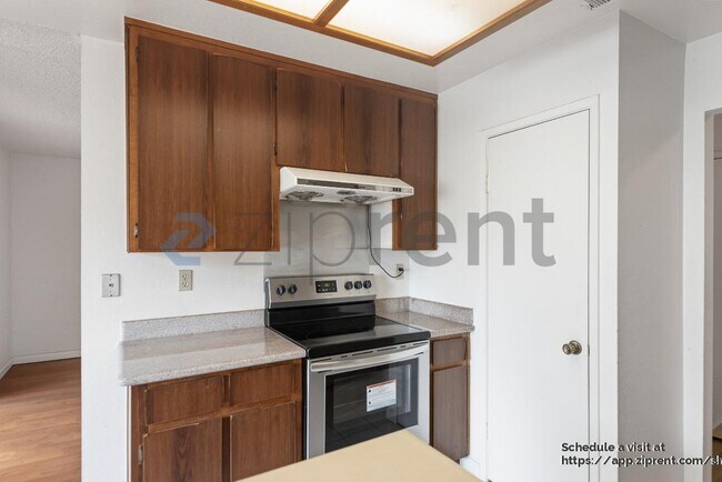 Building Photo - 2547 Easton Ln