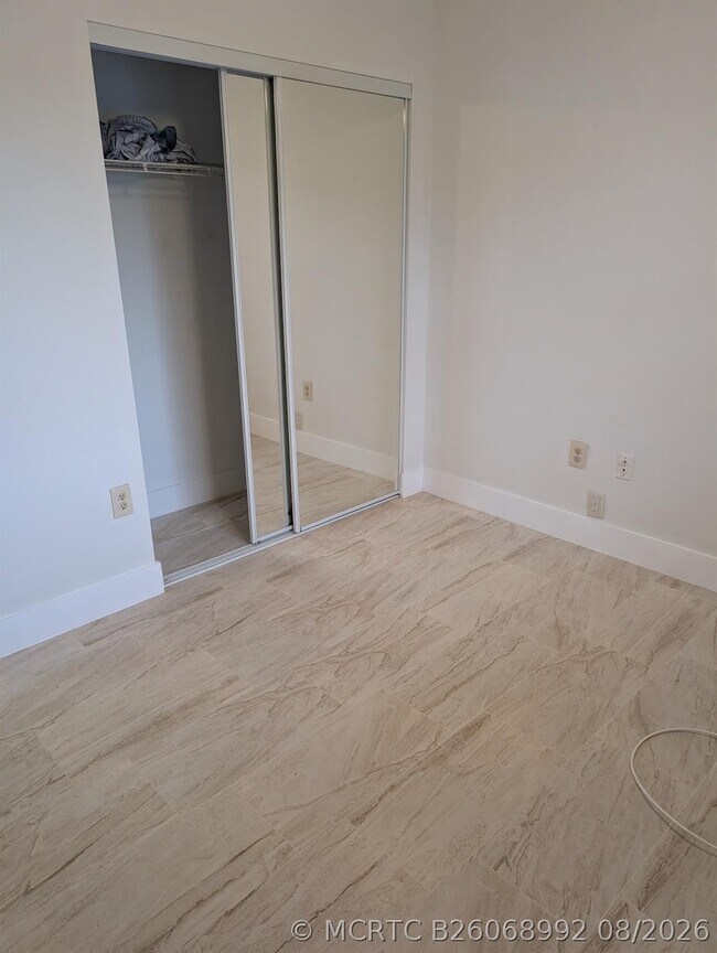 Building Photo - 9851 SW 117th Ct