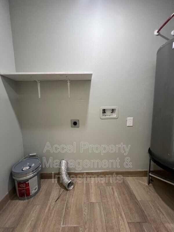 Building Photo - 825 S Mississippi St