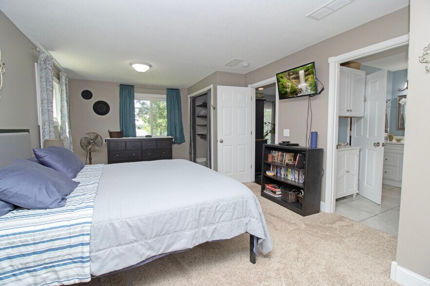 Building Photo - 3935 Donnelly Dr NW