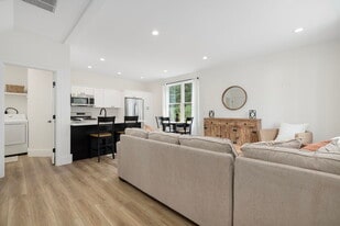 Building Photo - 50 S County Trl