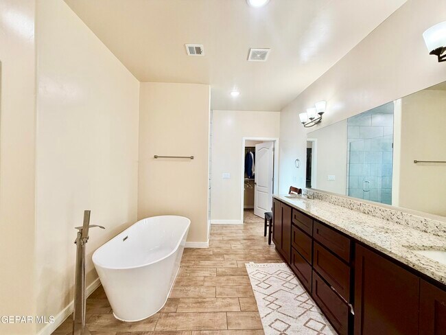 Building Photo - 13873 Sky Harbor Ave
