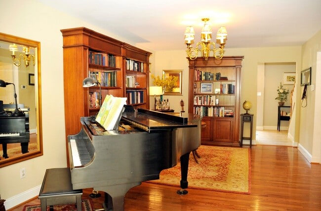 Building Photo - Columbia, MD