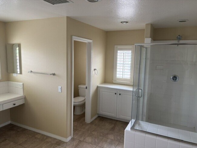 Building Photo - 45486 Olive Ct