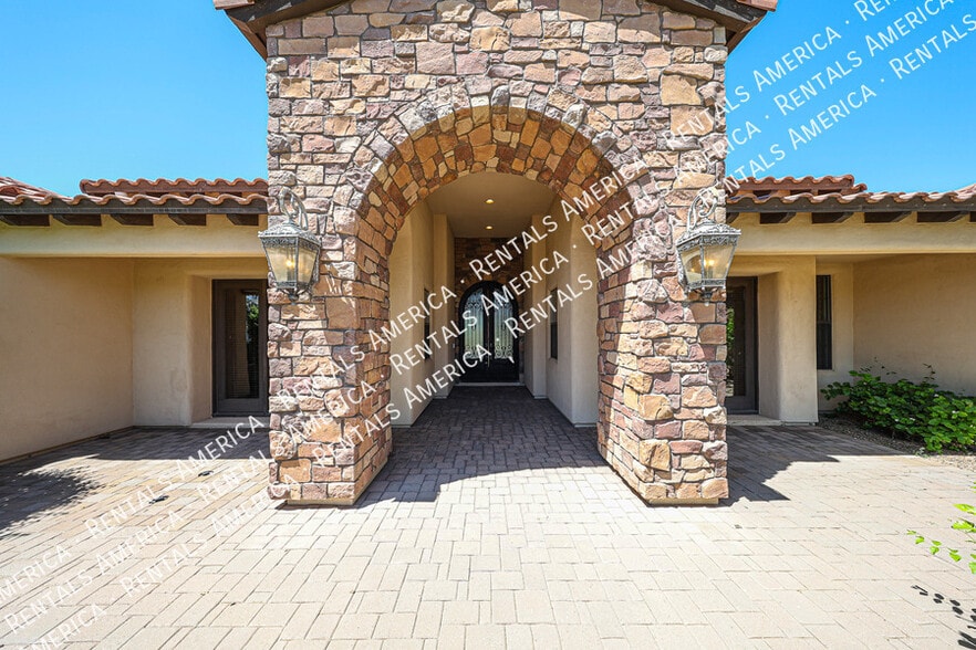 Building Photo - 4430 E Gemini Pl