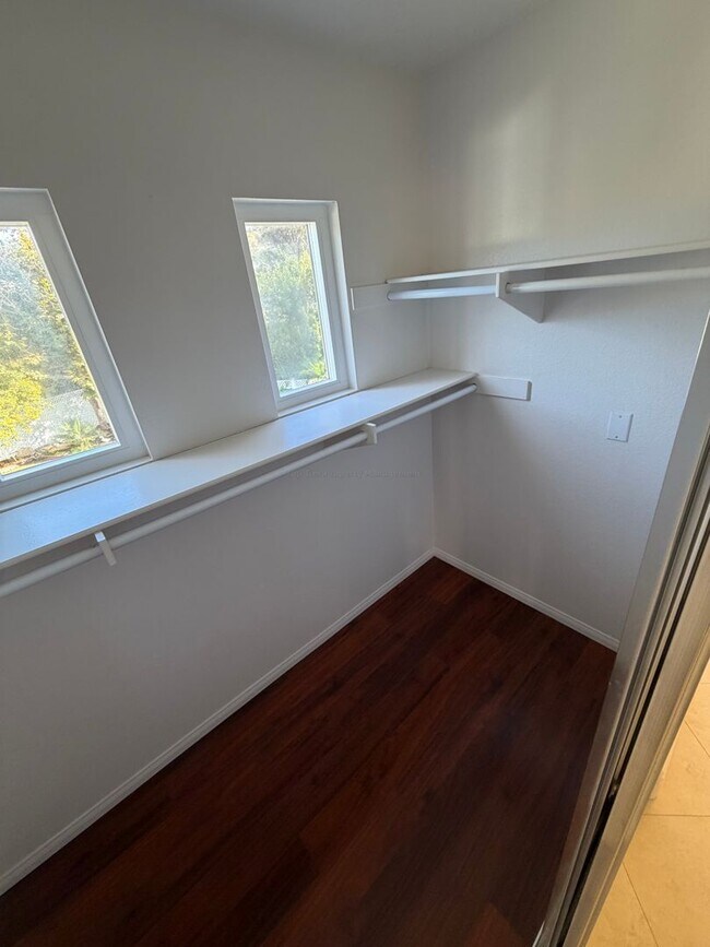 Building Photo - 5349 Forecastle Ct