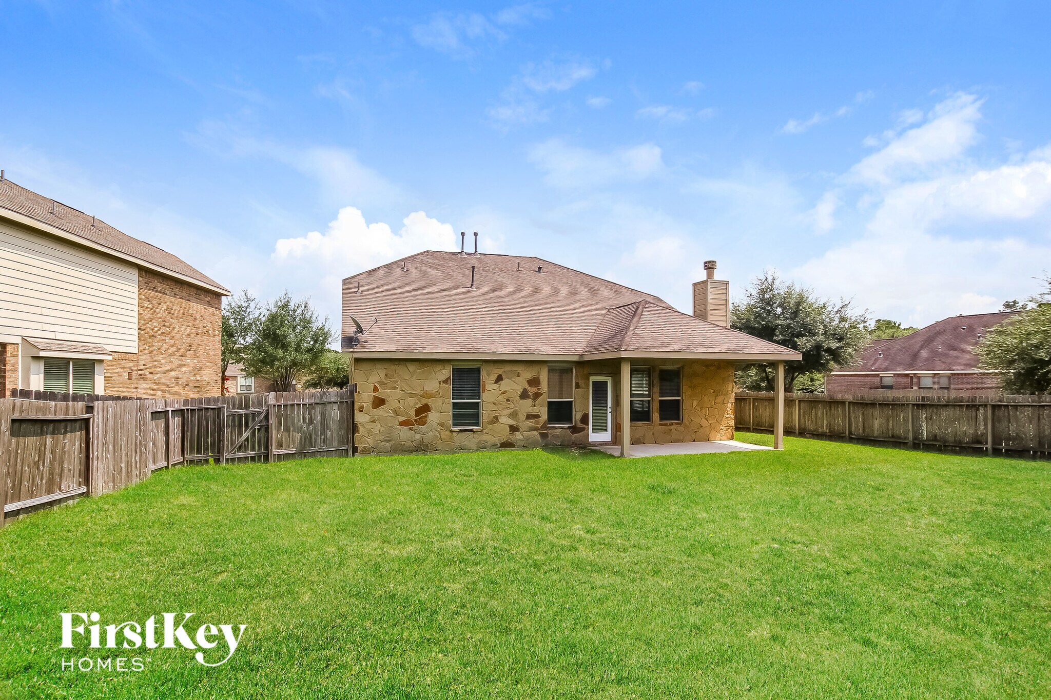Building Photo - 24462 Sundance Spring Dr