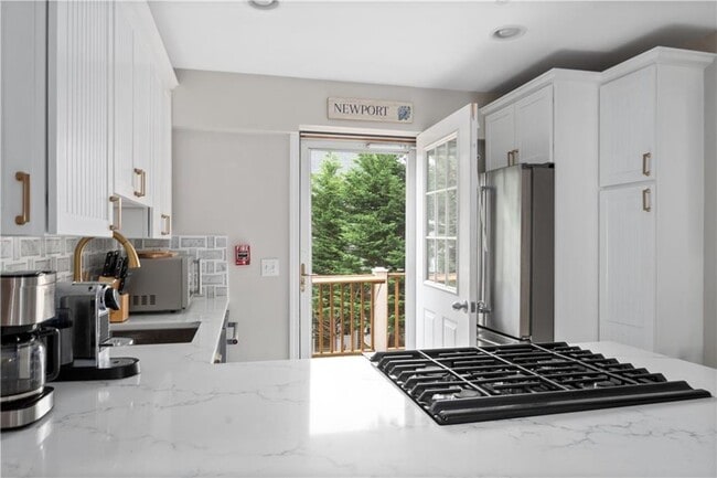 Building Photo - 22 Stockholm St