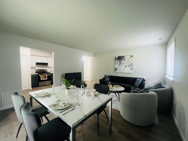 Building Photo - 105 Blackwood-Clementon Rd