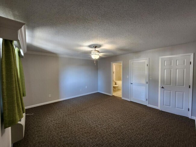 Building Photo - 216 Double Eagle Dr