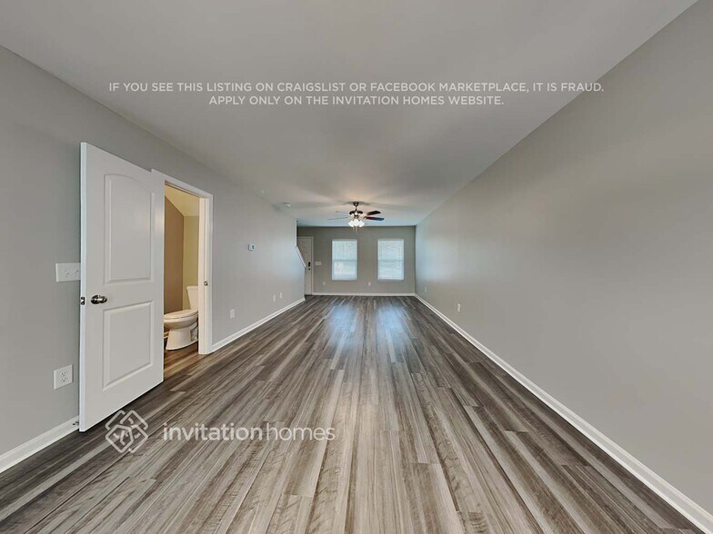 Building Photo - 3802 Miller Dr