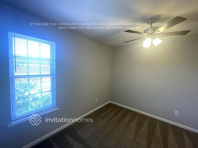 Building Photo - 756 Sir Raleigh Dr