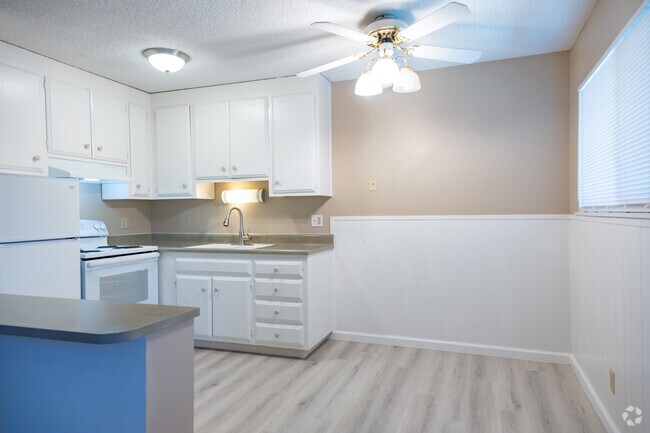 1BR, 1BA - 450SF Kitchen - 1221 Vallejo Apartments