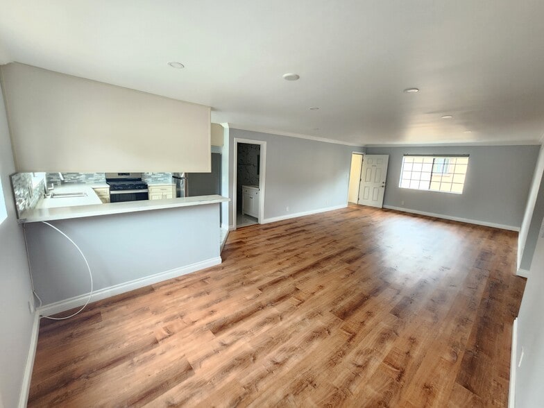 Building Photo - 21217 De la Guerra St