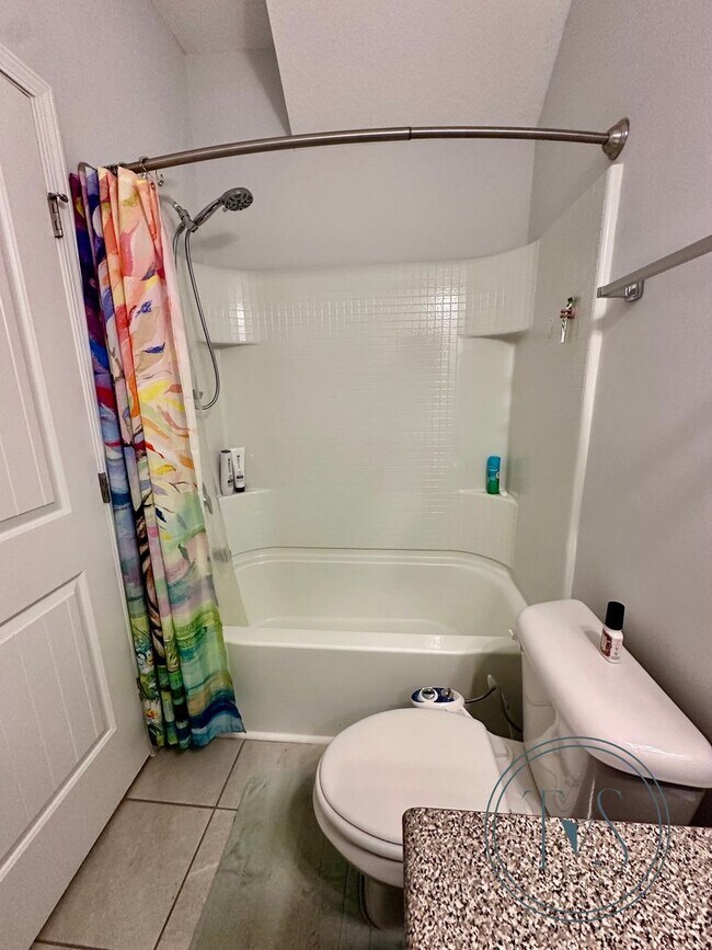 Building Photo - SPRING MOVE-IN SPECIAL: $1000 OFF 1ST MONT...