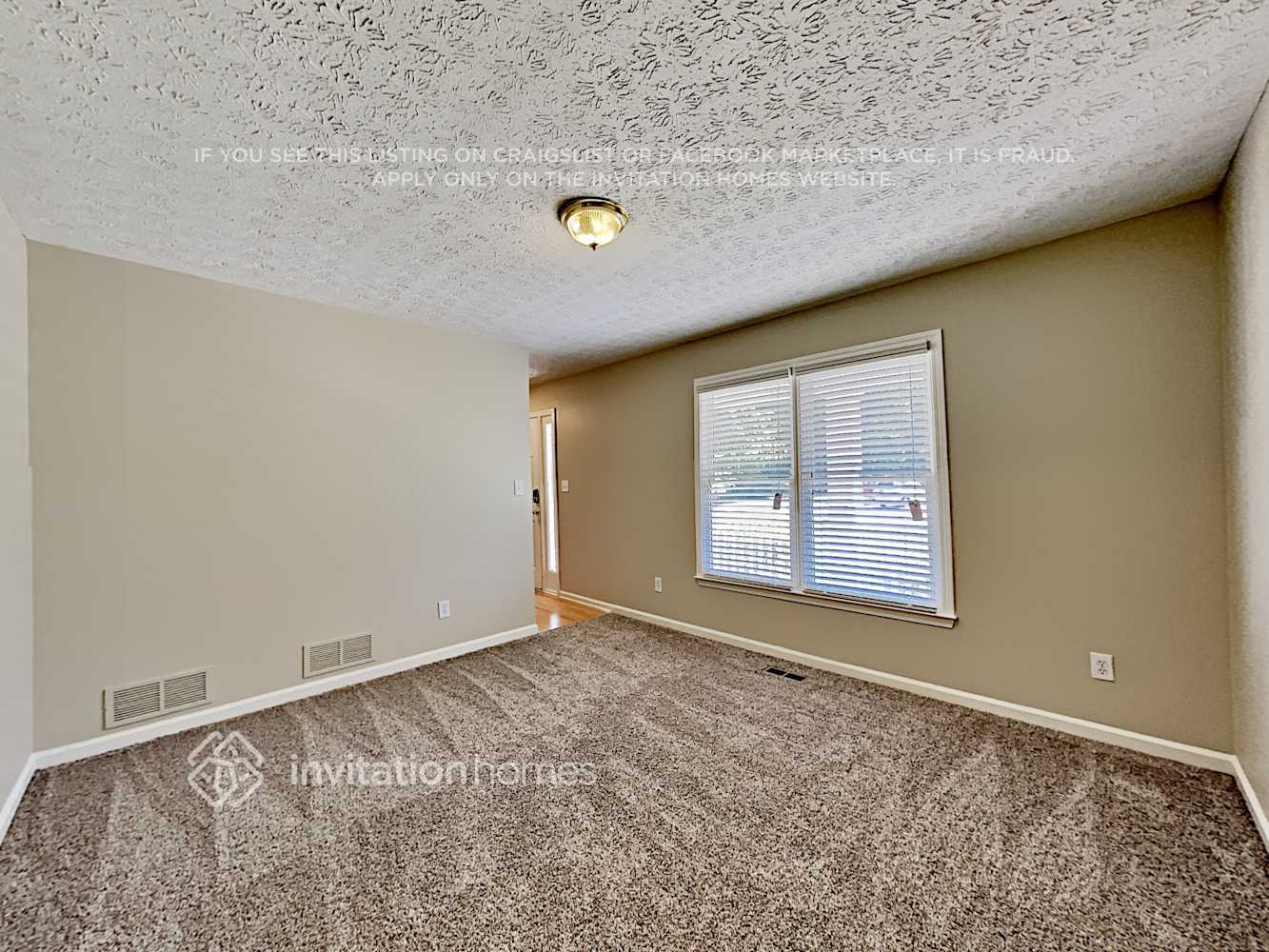 Building Photo - 135 Vantage Point
