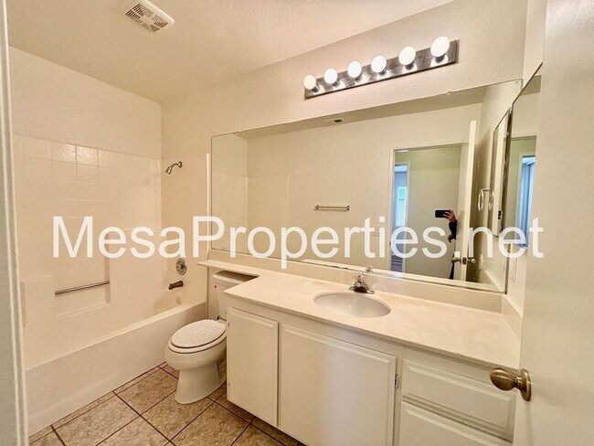 Building Photo - 14390 Hillsborough Dr