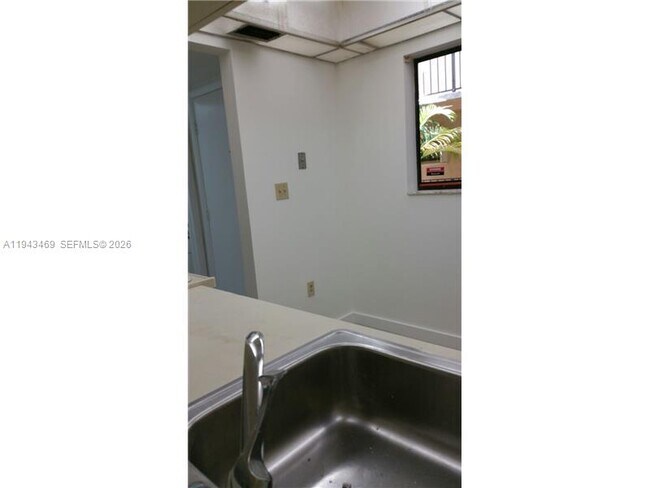 Building Photo - 8015 SW 107th Ave