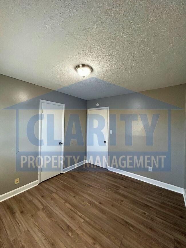 Building Photo - Super cute 3 bedroom house!!