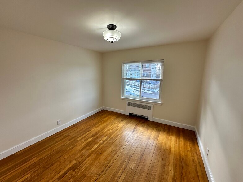 Building Photo - 20 Bishop Rd