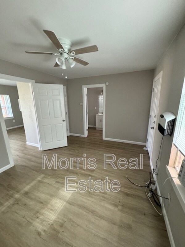 Building Photo - 201 W Green Ave