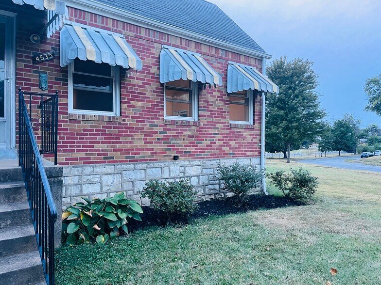 Building Photo - 4535 Wabash Ave